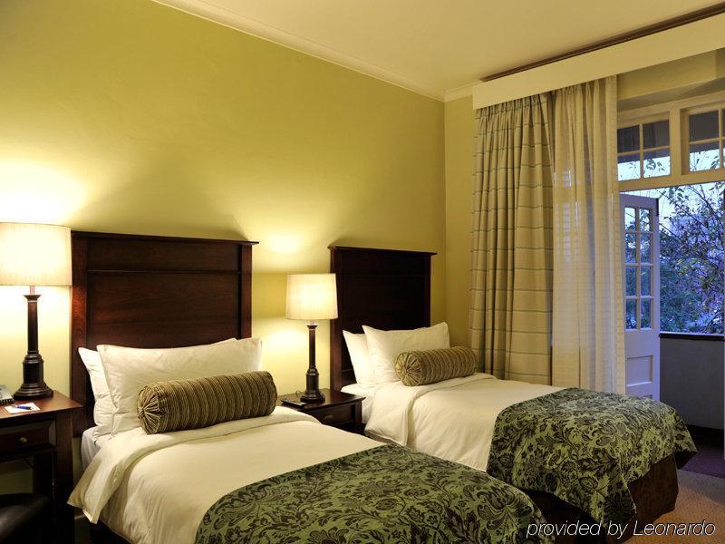 Imperial Hotel By Misty Blue Hotels Питермарицбург Экстерьер фото