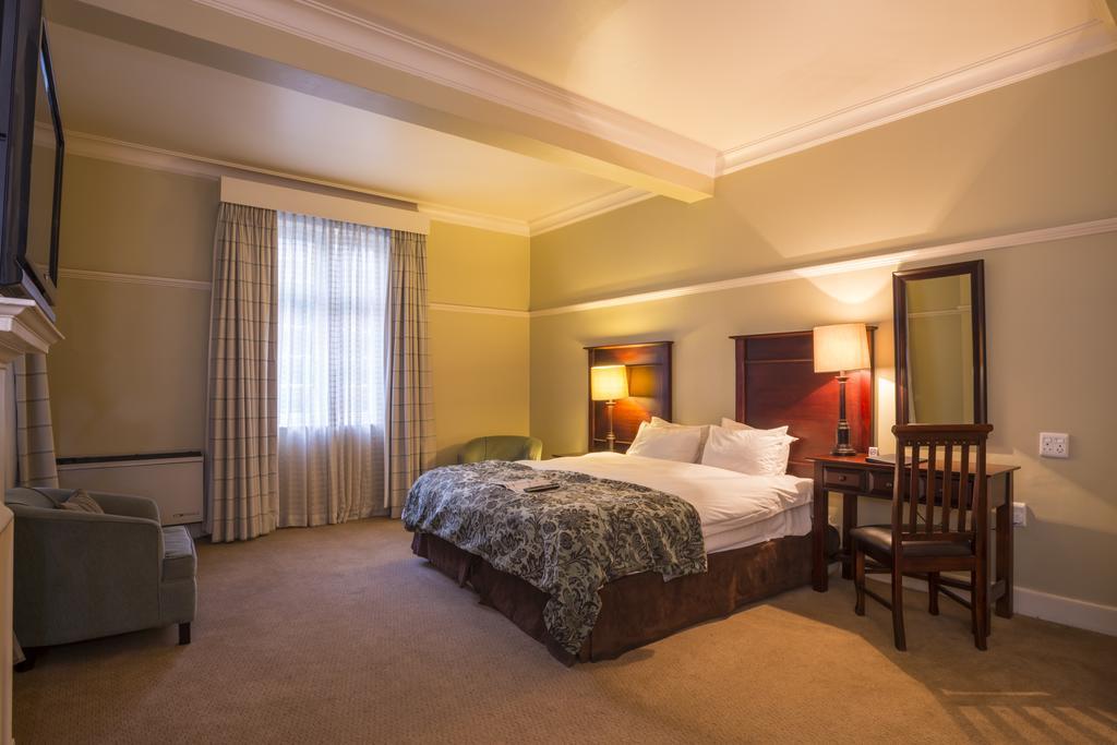 Imperial Hotel By Misty Blue Hotels Питермарицбург Экстерьер фото